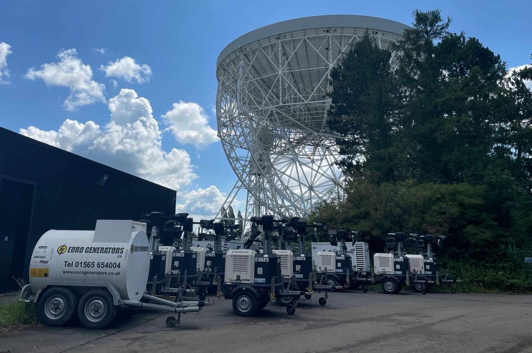 Euro Generators fuel bowser and lighting towers beneath the Jodrell Bank telescope