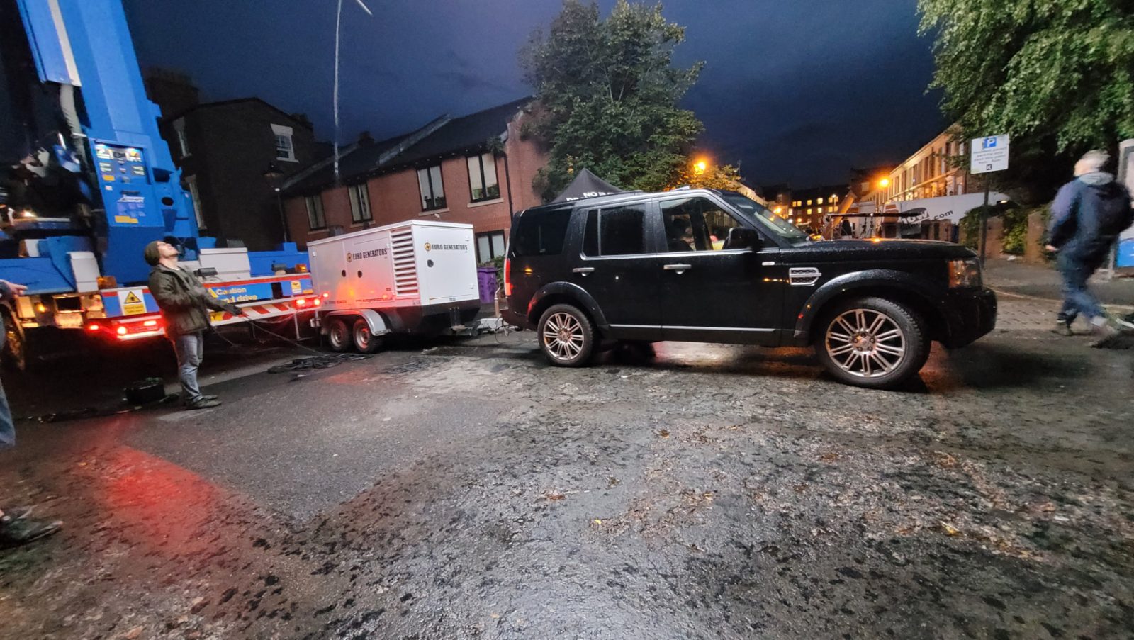 Trailer set on a night-time city job