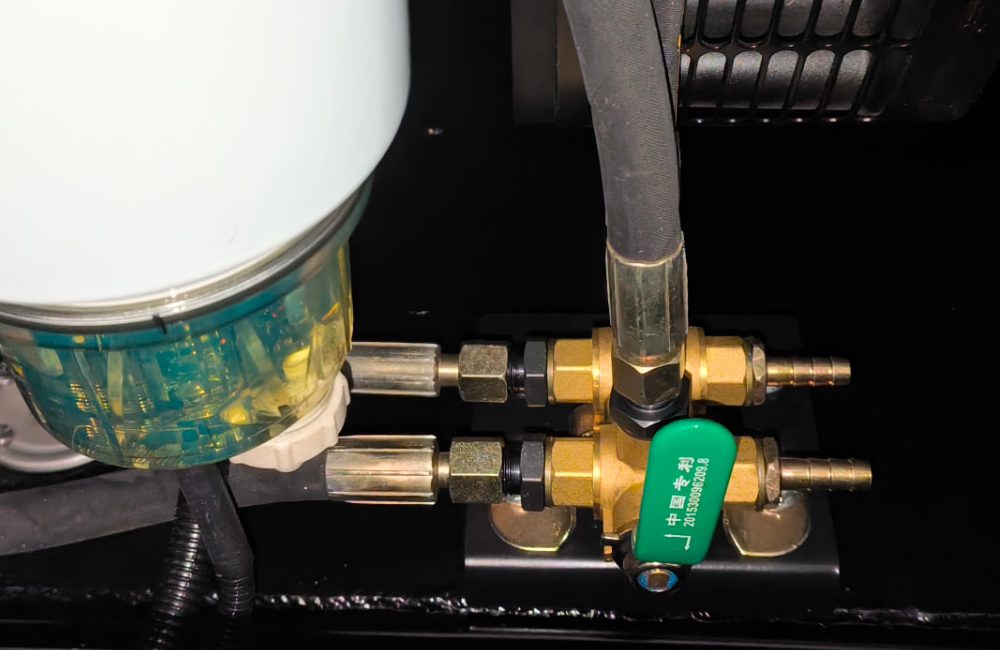 3-way fuel changeover valve with quick couplings
